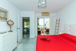 1 chambre, fer et planche à repasser, Wi-Fi, literie fournie
