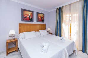 2 bedrooms, iron/ironing board - 2 Habs. Buena terraza con BBQ - WiFi, Piscina (Urbanización Riviera Sol)