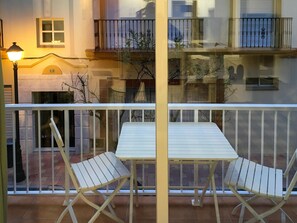 Outdoor dining - WONDERFUL STUDIO IN FUENGIROLA 150M FROM BEACH (Fuengirola)
