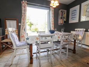 Dining - The Croft (Newport)