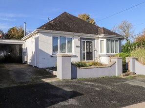 Exterior - The Croft (Newport)