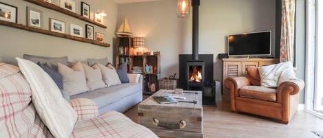 2 bedrooms, individually decorated, individually furnished, free WiFi