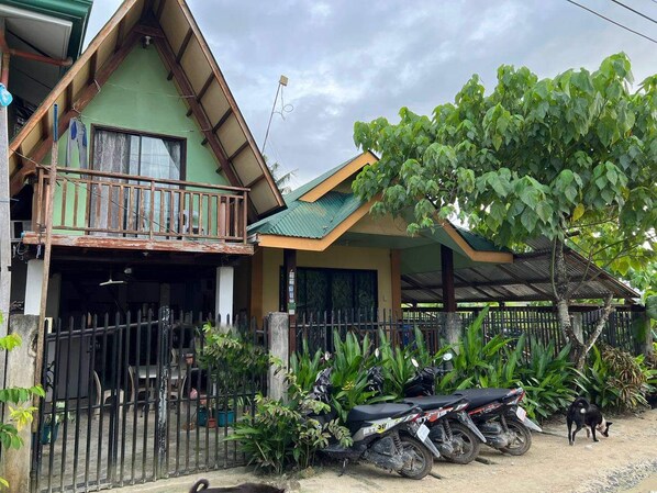 Front of property - Flo Island Home (General Luna)