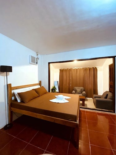 Flo Island Home