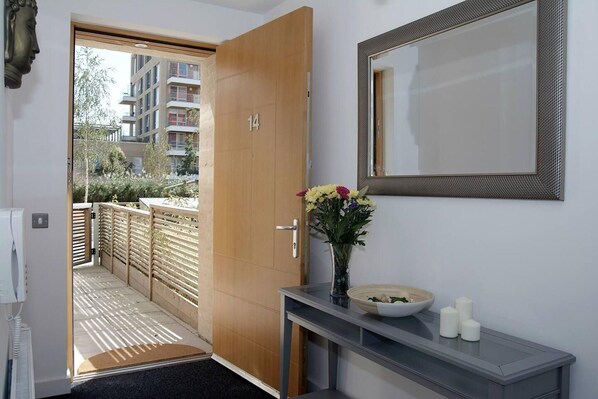 Interior - East Central London - Sleeps 6 - Pet Friendly (London)