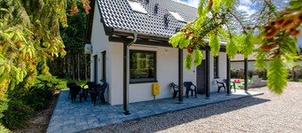 Spacious House with Terrace | Air Conditioning | Close to the Beach