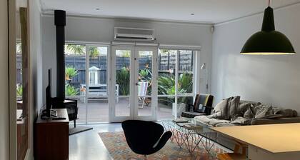 Yarraville town house close to the village