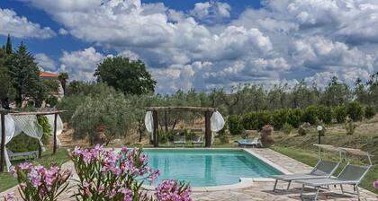 Meriggio apartment, Charming Farmhouse Private Pool and Private Outside Area