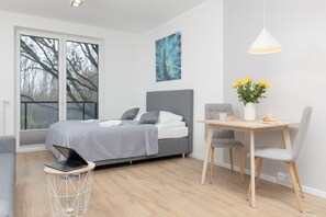 Estudio, balcón | Ropa de cama 