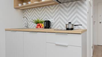 Studio, Kitchen | Private kitchen | Cookware/dishes/utensils