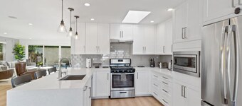 @ Marbella Lane - 3BR w/sweeping views of Bay Area