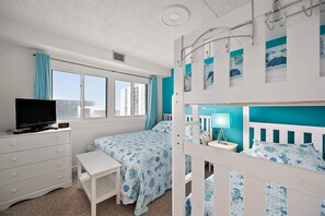 3 bedrooms, iron/ironing board, free WiFi