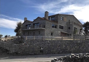 Fachada del alojamiento