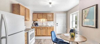 Welcome to The Steele Magnolia!! Completely renovated 2 bed/1ba plus bonus pull out futon couch