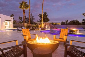 A heated pool - Palm Ridge Resort by LuxeKey I Resort Home w/ Lazy River, Pickleball & Putt Putt Golf (Scottsdale)