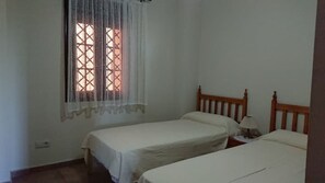 2 bedrooms, iron/ironing board - BEAUTIFUL APARTMENT BY THE SEA (AYAMONTE)