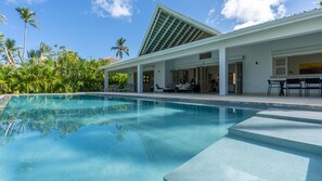 A lap pool - Beachfront villa at Coson beach (Las Terrenas)