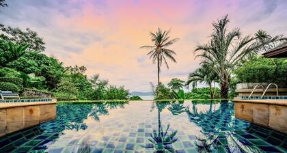 Glasshouse Phuket | 6BR Villa | Sleeps 22 | Walk to 2 Beaches | Accessible