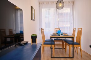 Dining room - Bacci Central 2-Bedroom Apartment by Litto (Split)