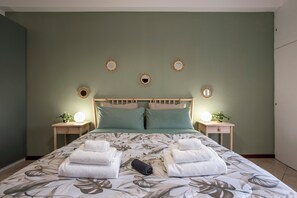 2 bedrooms, desk, iron/ironing board, free WiFi