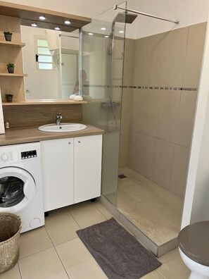 Hair dryer, towels