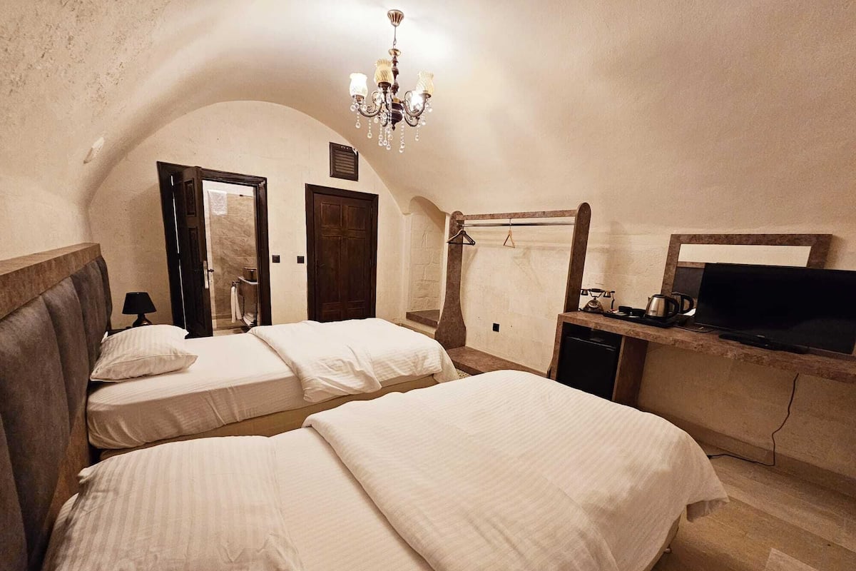 Habitación estándar con 2 camas individuales | Wifi gratis y ropa de cama