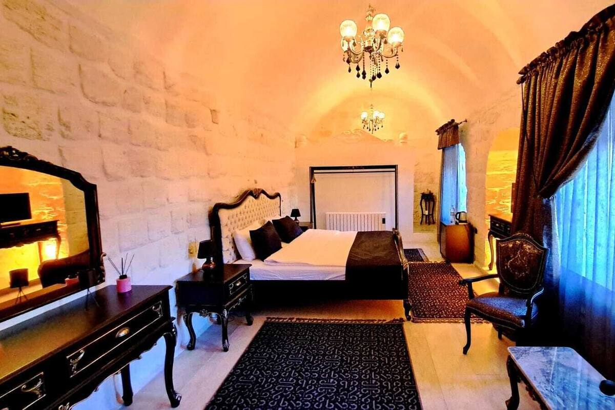 Doppelzimmer, 1 Queen-Bett | Kostenloses WLAN, Bettwäsche