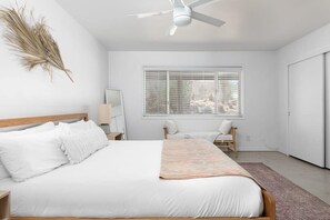 3 bedrooms, desk, iron/ironing board, WiFi