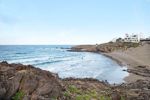 Holiday Home "El Drago" with Mountain Views, Pool and Wi-Fi