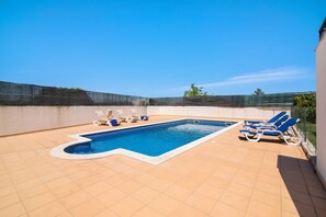 Pool - Apartment "Algarve I" with Mountain View, Shared Pool & Wi-Fi (Olhos de Água)