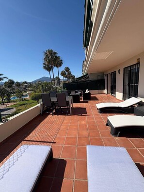 Terrace/patio - RDR260 - Lovely 2 bedroom Apt. Locrimar V (Marbella)