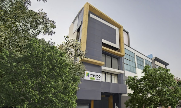 Exterior - Treebo Prime Elight (New Delhi)