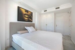 3 habitaciones, tabla de planchar con plancha y wifi gratis 