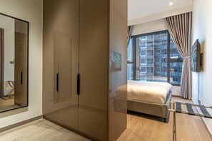 2 slaapkamers, een kluis op de kamer, een strijkplank/strijkijzer