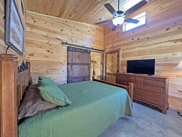 2 bedrooms, free WiFi, bed sheets, wheelchair access - Bear Den Cabin Located right in Deep Creek Community (Bryson City)