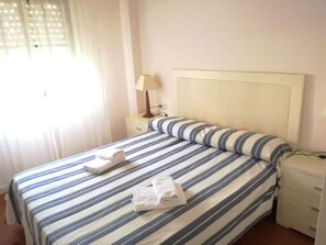 2 soveværelser, strygejern/strygebræt, sengetøj