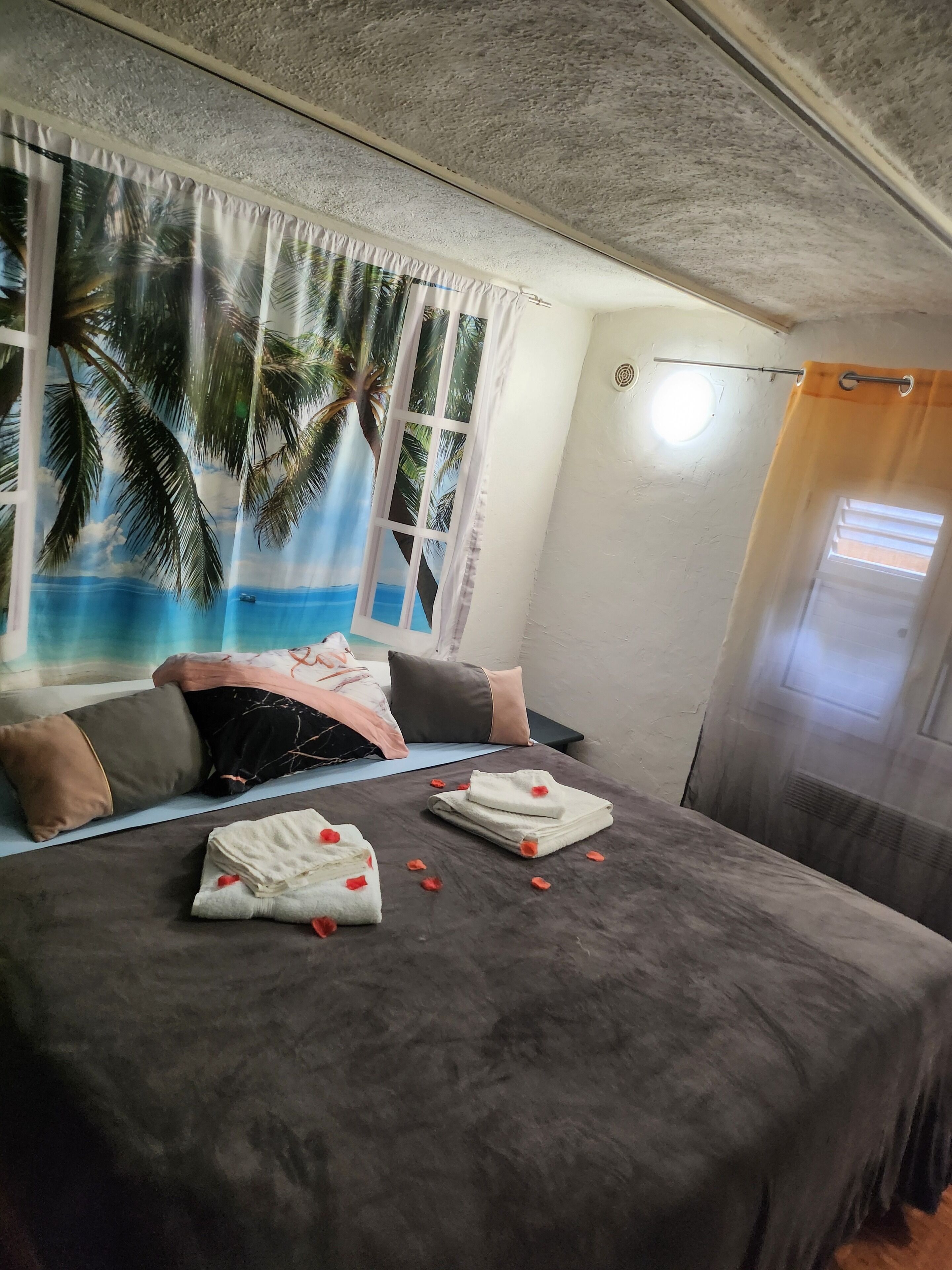 2 chambres, bureau, lit parapluie, Wi-Fi gratuit