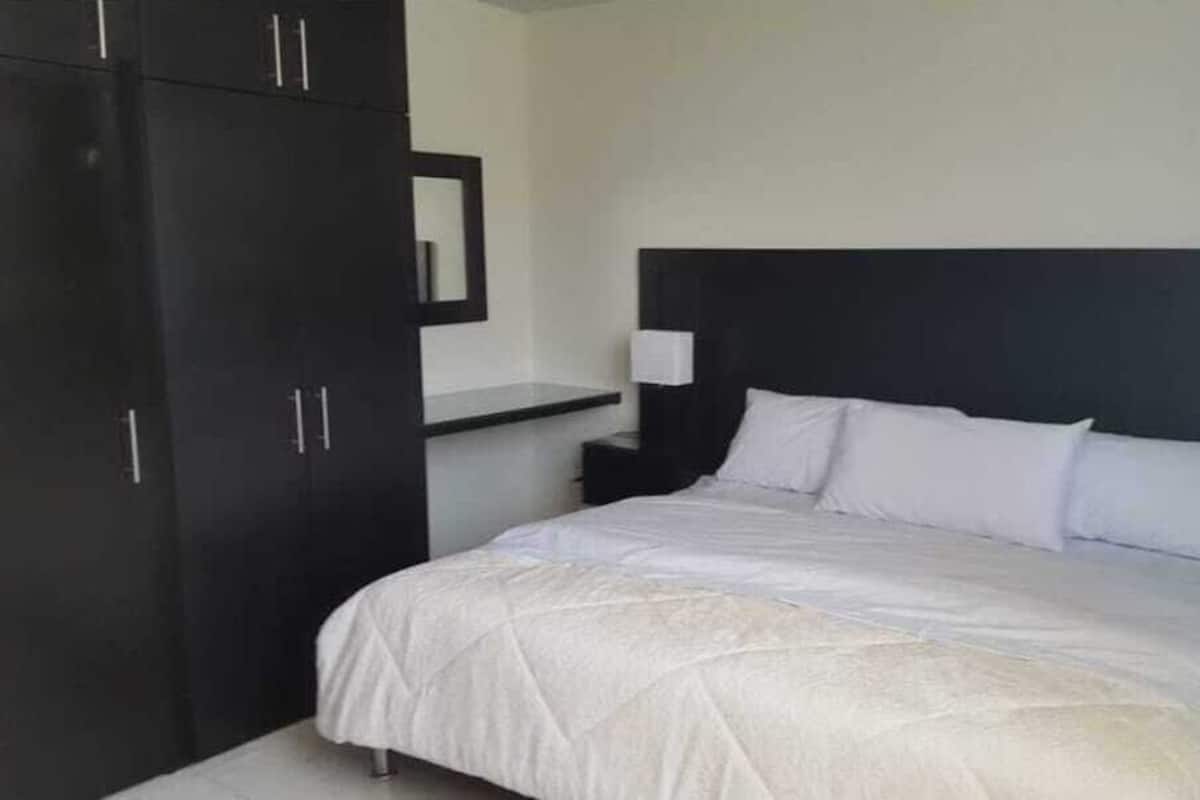 Executive Room | WiFi (free), bed sheets