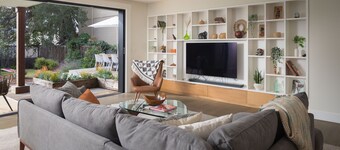 Elegant & Luxe 5BR Escape w/ Tiki Barn - Close to SF & Minutes to Piedmont/Grand