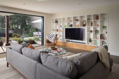 Elegant & Luxe 5BR Escape w/ Tiki Barn - Close to SF & Minutes to Piedmont/Grand