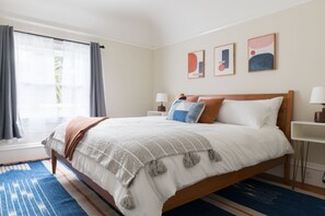 5 bedrooms, desk, iron/ironing board, free WiFi