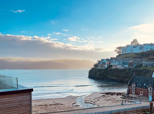 Luxury 3 bed beach chic apartment