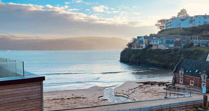 Luxury 3 bed beach chic apartment