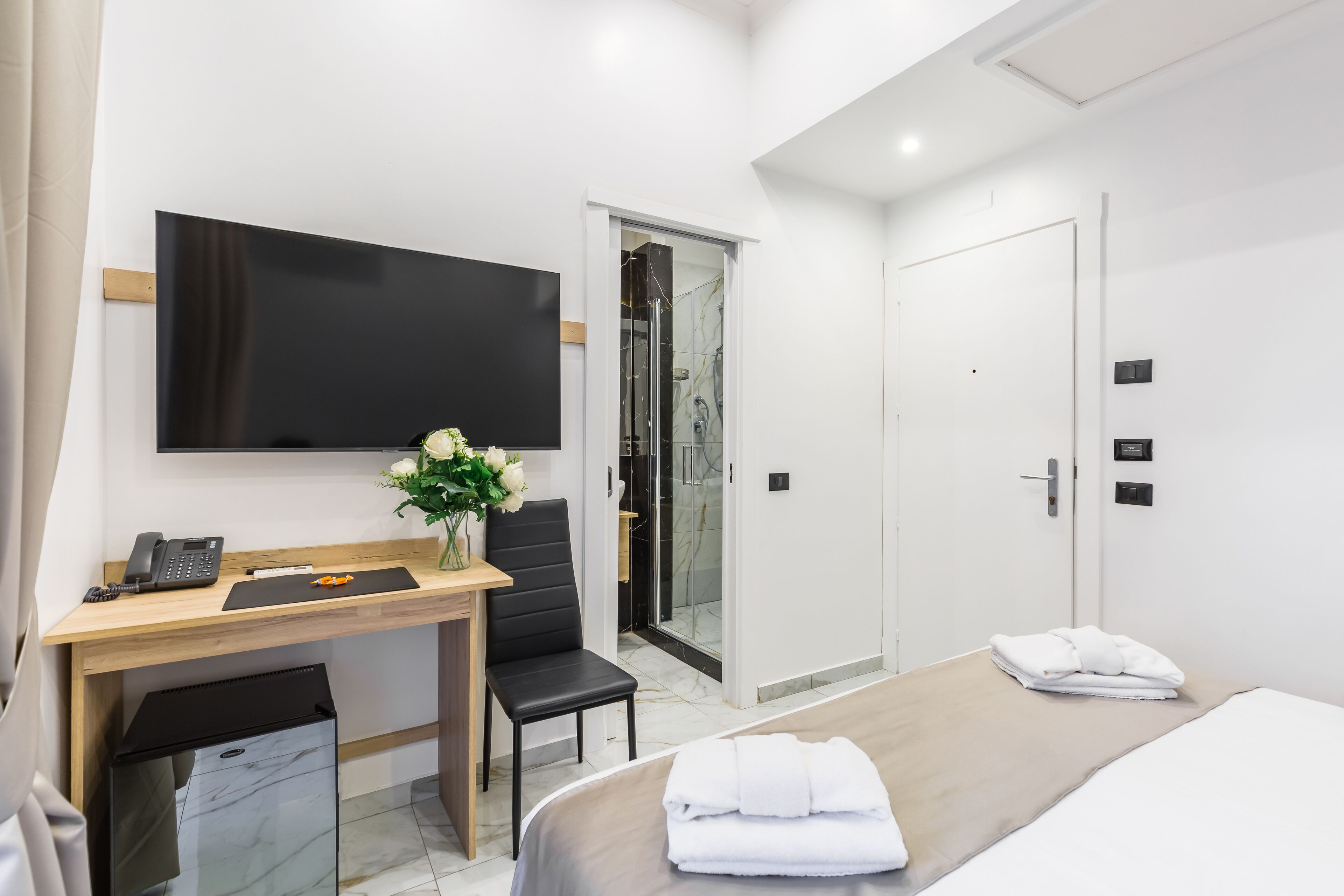 Down duvets, minibar, in-room safe, blackout curtains