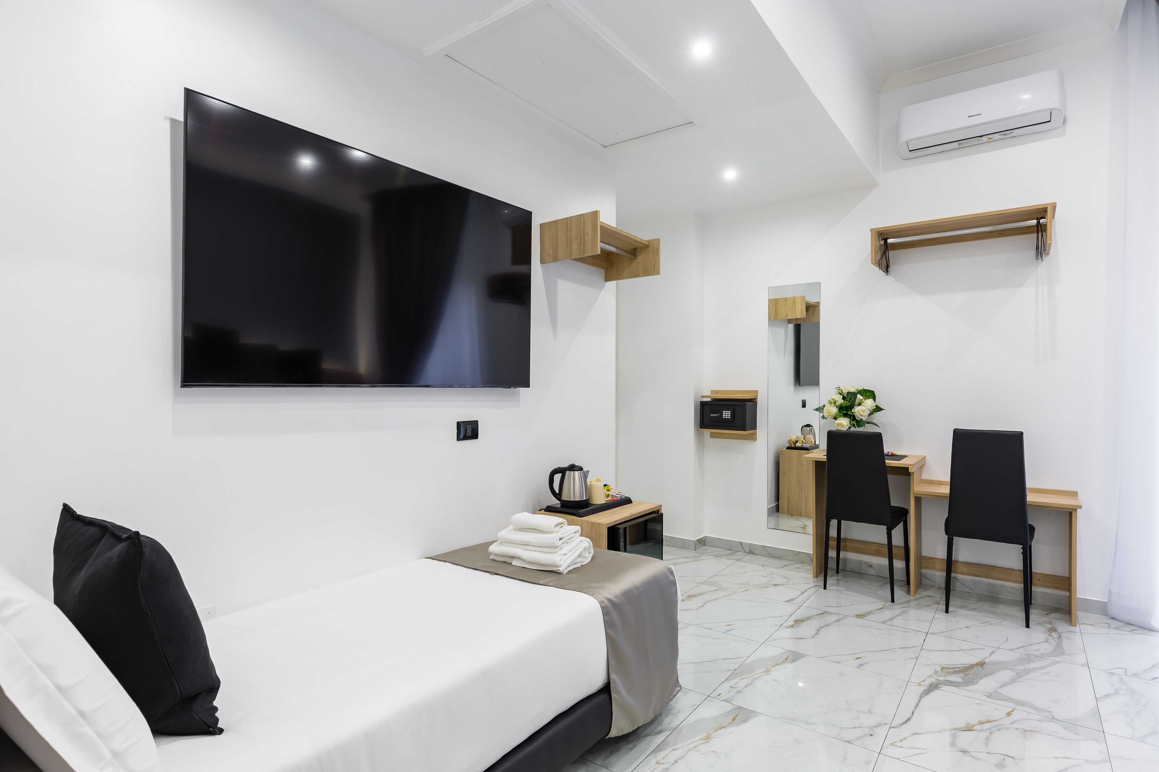 Down duvets, minibar, in-room safe, blackout curtains