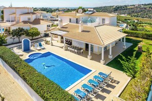 Pool - Maria Palace - Games room, gym & bar (Albufeira)