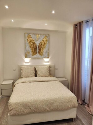 1 chambre, lit parapluie, Wi-Fi gratuit, draps fournis