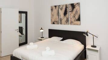 Two Bedrooms - Ground Floor - 915000 | 2 bedrooms, iron/ironing board, free WiFi