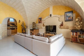 TV, DVD player, stereo