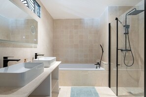 Kostenlose Toilettenartikel, Haartrockner